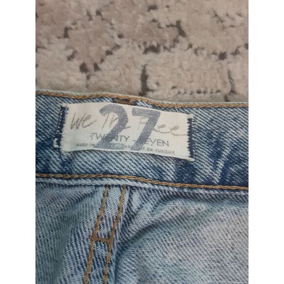 We The Free Distressed Light Wash Jeans Size 27 Women’s Urban Outfitters - Picture 2 of 4